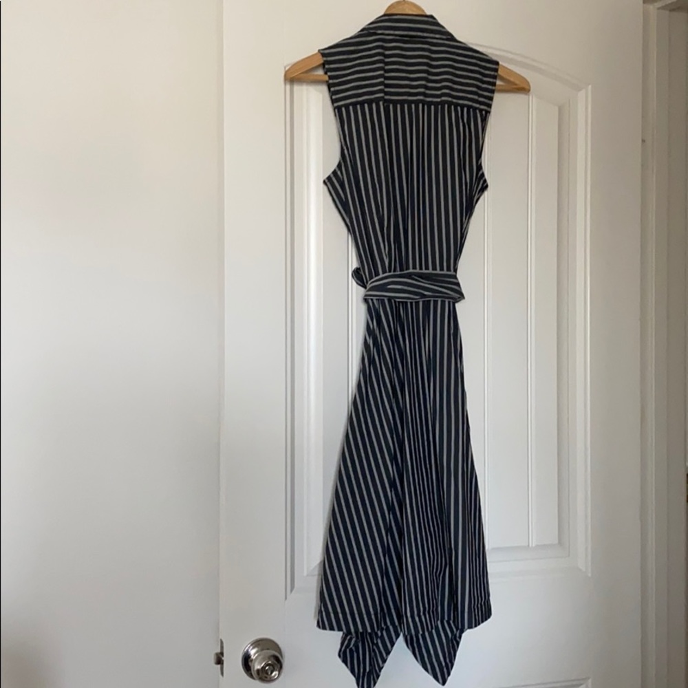 Button down Dress - Picture 4 of 4